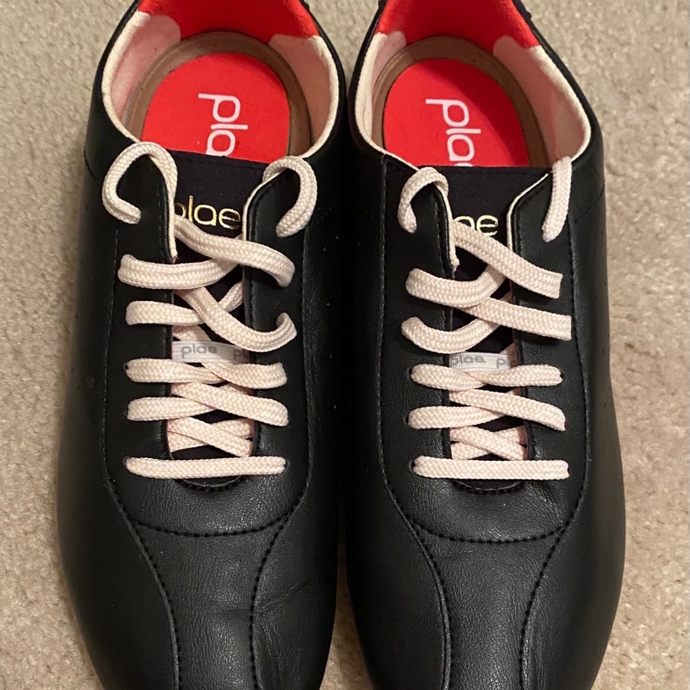 New Plae Sun Wonen size 8.5/Men 7